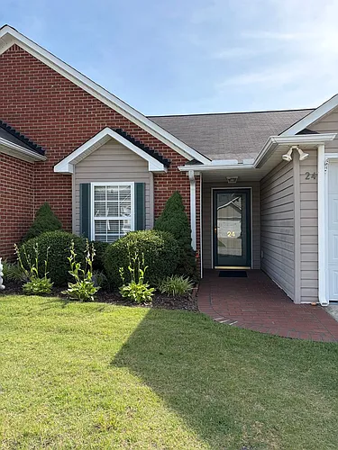 24 Magnolia Crest Dr Photo 1