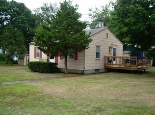 3 3rd St, Westerly, RI 02891