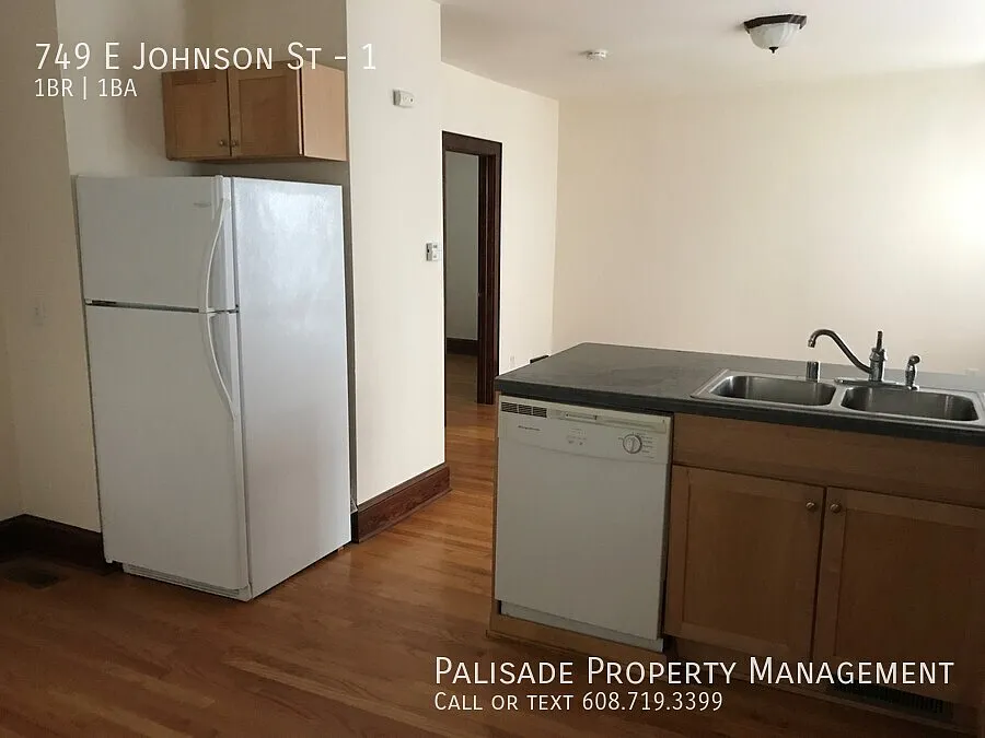 749 E Johnson St — Photo 3