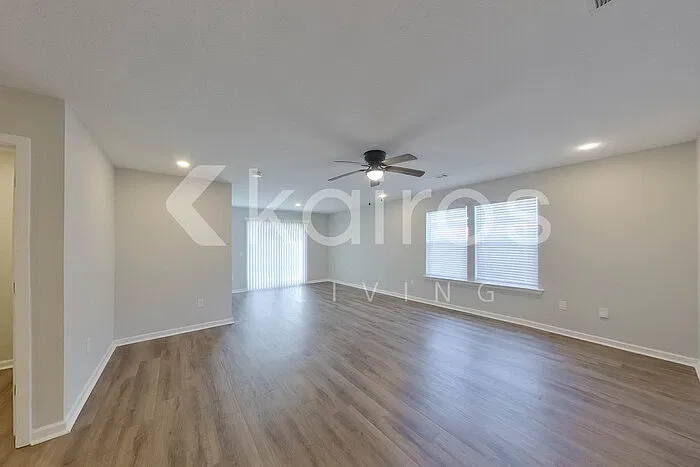 2 bed, 2.0 bath, 1207 sqft, $1,545 — Photo 4