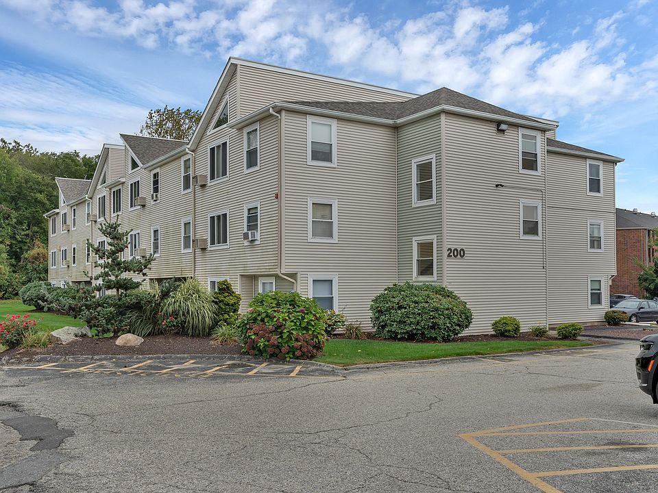 1st image of 200 Woodlawn Ave APT 306