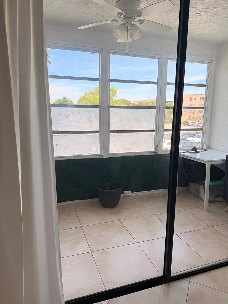 2 bed, 835 sqft, $1,000 — Photo 1