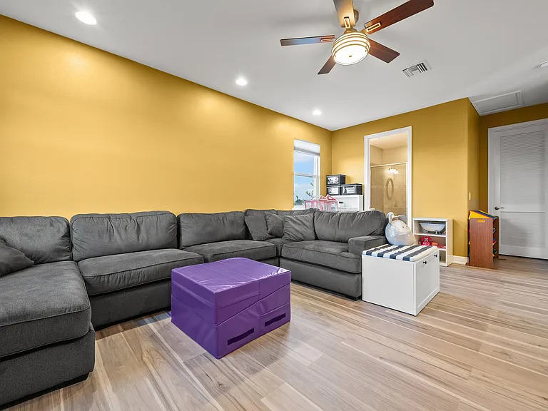 7484 Ripetta St — Photo 35
