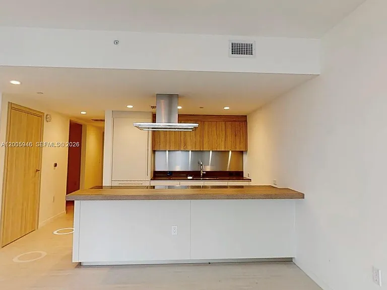 1000 Brickell Plz #4907 — Photo 31