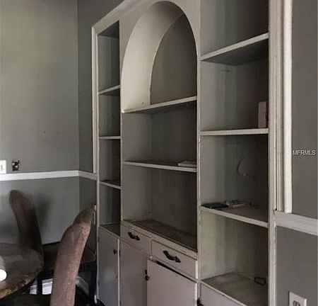 5th image of 107 W Strickland St