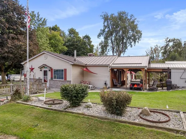 4495 Woerner Rd, Manitou Beach, MI 49253