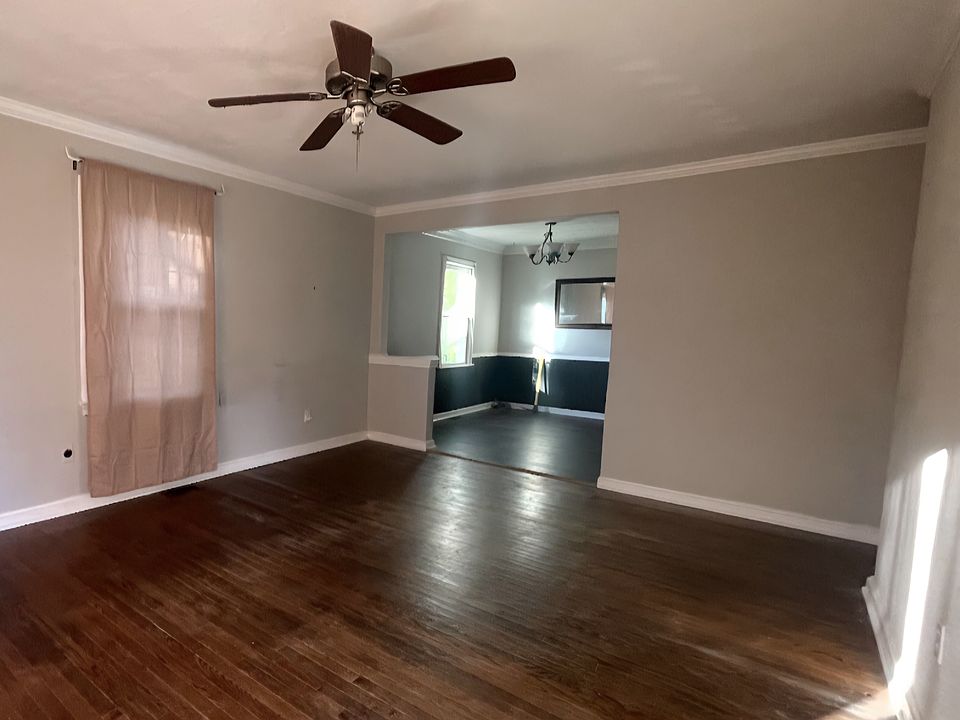 house has no furnishing