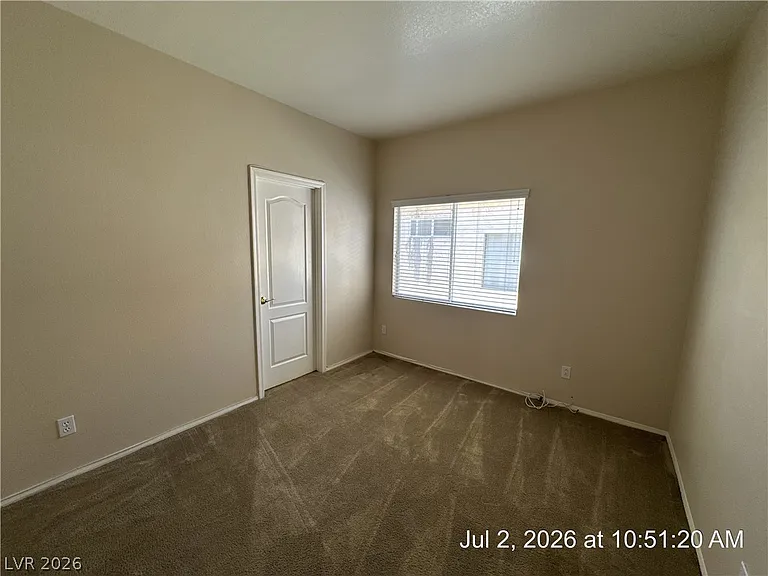 122 McLaren St — Photo 33