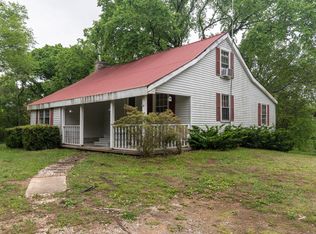 1792 Seavy Hight Rd, Columbia, TN 38401