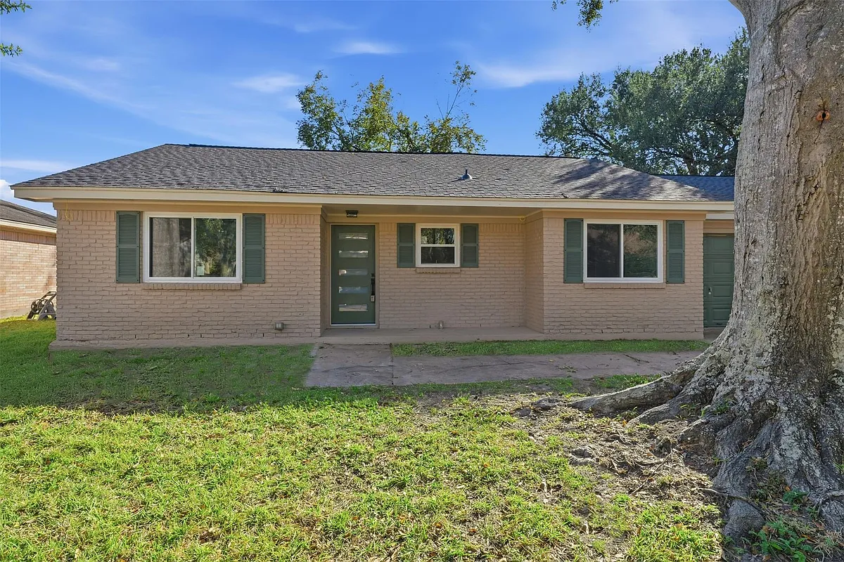Building Photo - 5002 Cedar Creek Dr