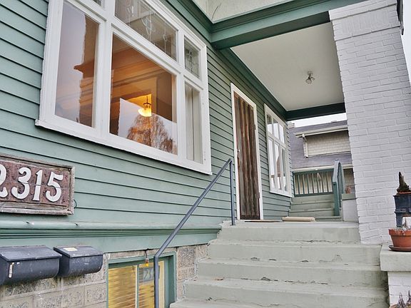 4th image of 2315 12th Ave E