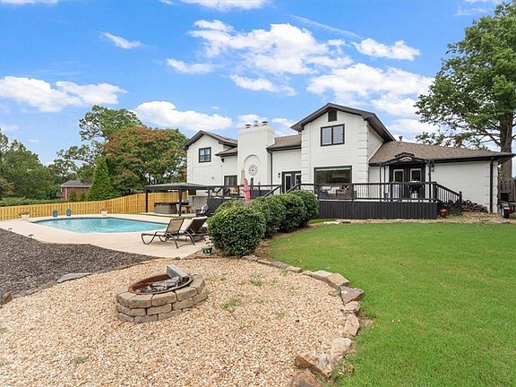 2nd image of 1803 NW El Contento Cir