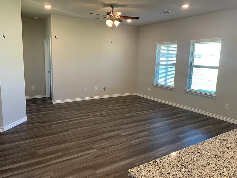 2111 Chief St — Photo 11