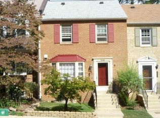 1018 Ellison Sq, Falls Church, VA 22046