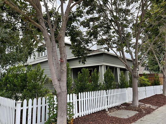 3rd image of 221 Orchard Glen Ct