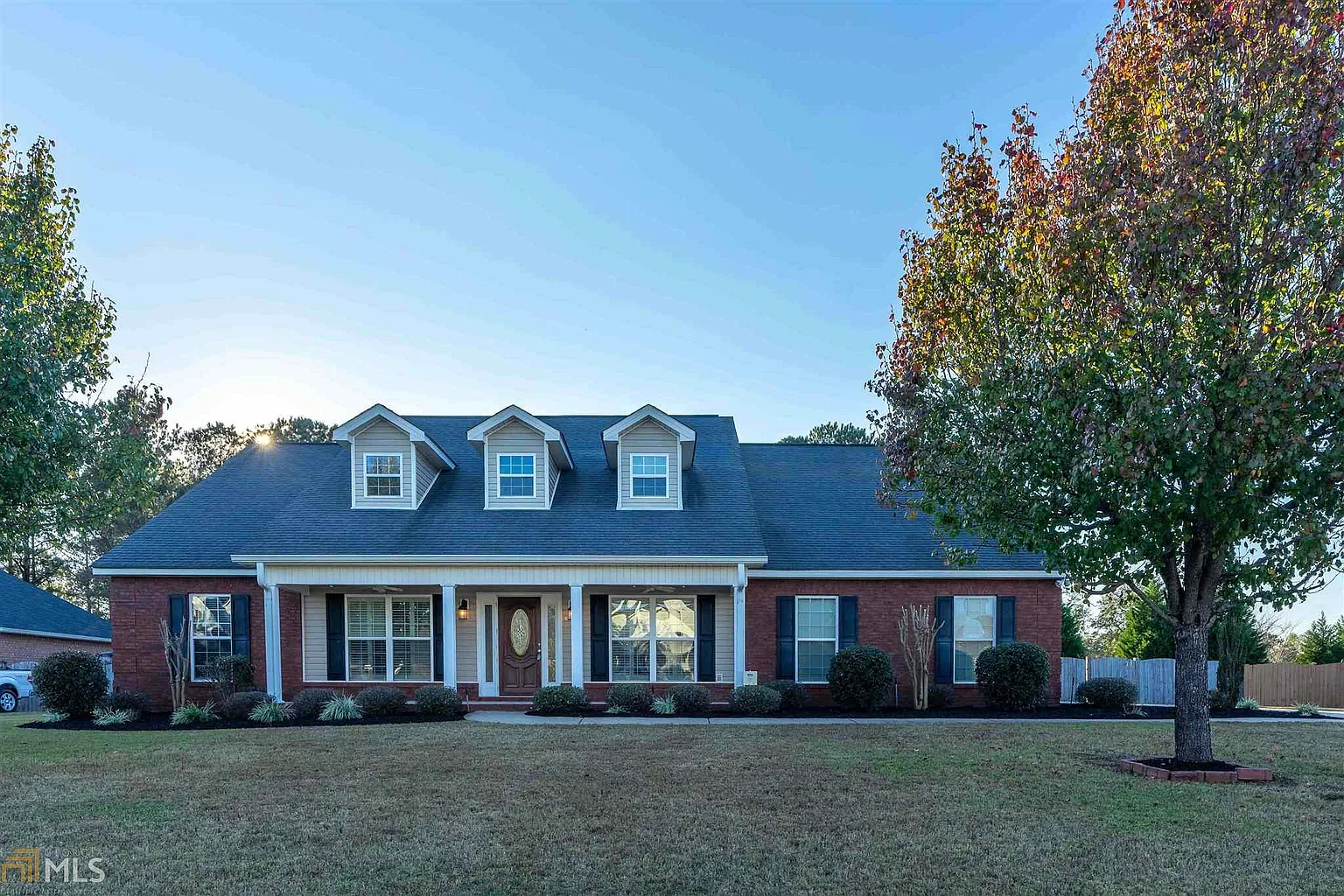 225 Hathersage Dr photo 1