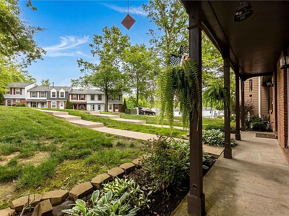 4th image of 202 Olde Orchard Dr Unit 202