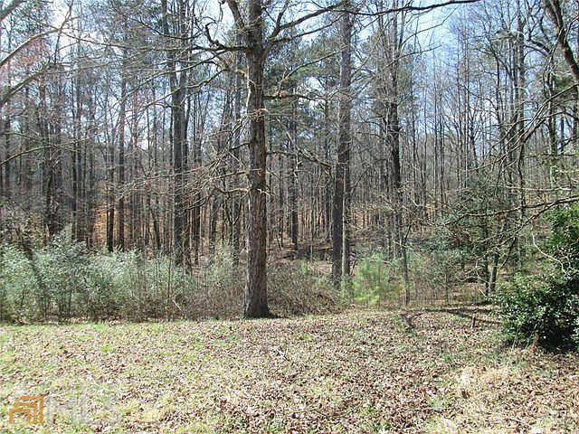 2nd image of 3915 Hamilton Mill Rd