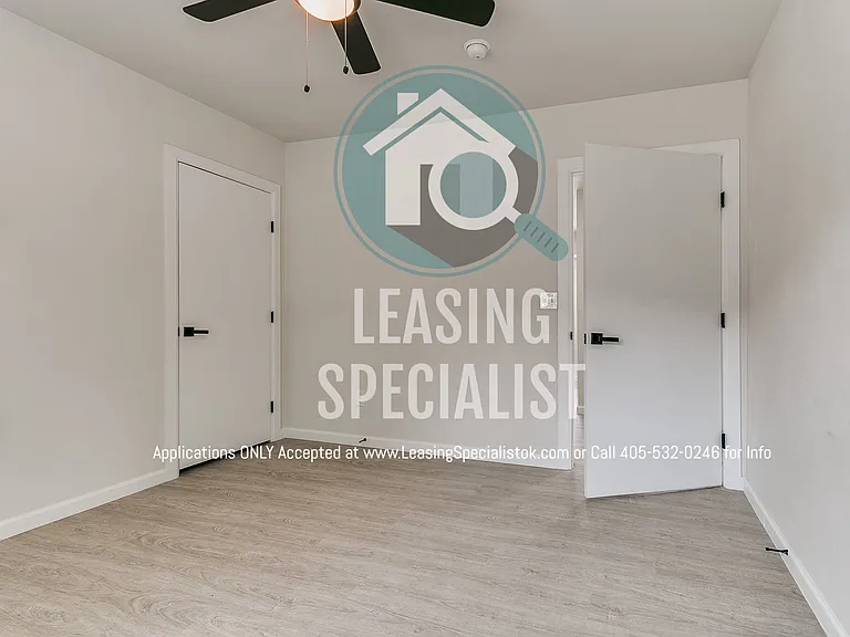 303 E Frank St — Photo 12