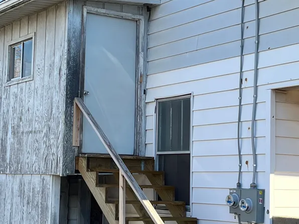 One Bedroom Upstairs Apartment, 2723 Sunset Blvd, Steubenville, OH 43952