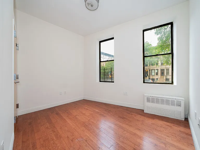 945 Saint Nicholas Ave #1D — Photo 13
