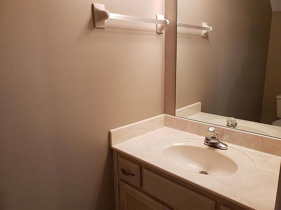 4th image of 1873 Winship Dr