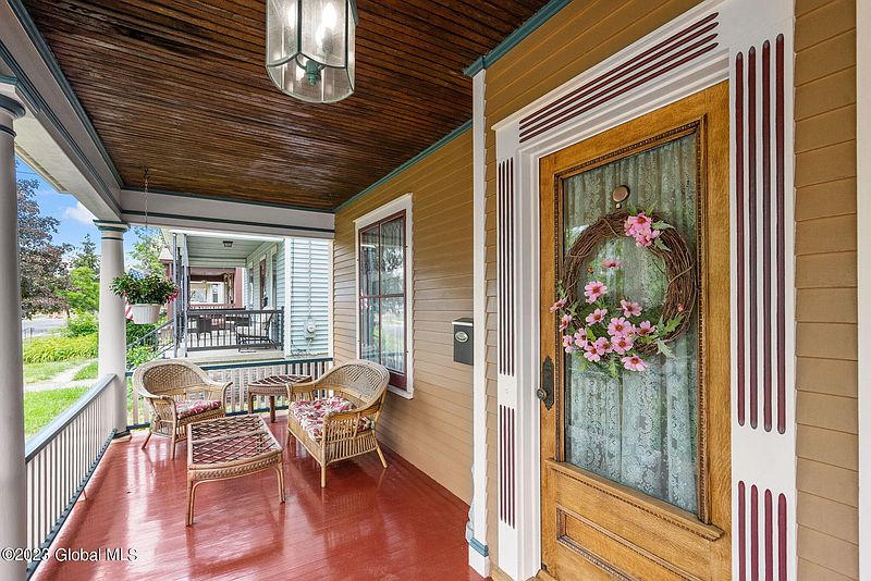 5th image of 133 Elmer Avenue