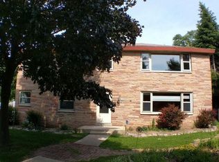 6241 W Kk River Pkwy, Milwaukee, WI 53219