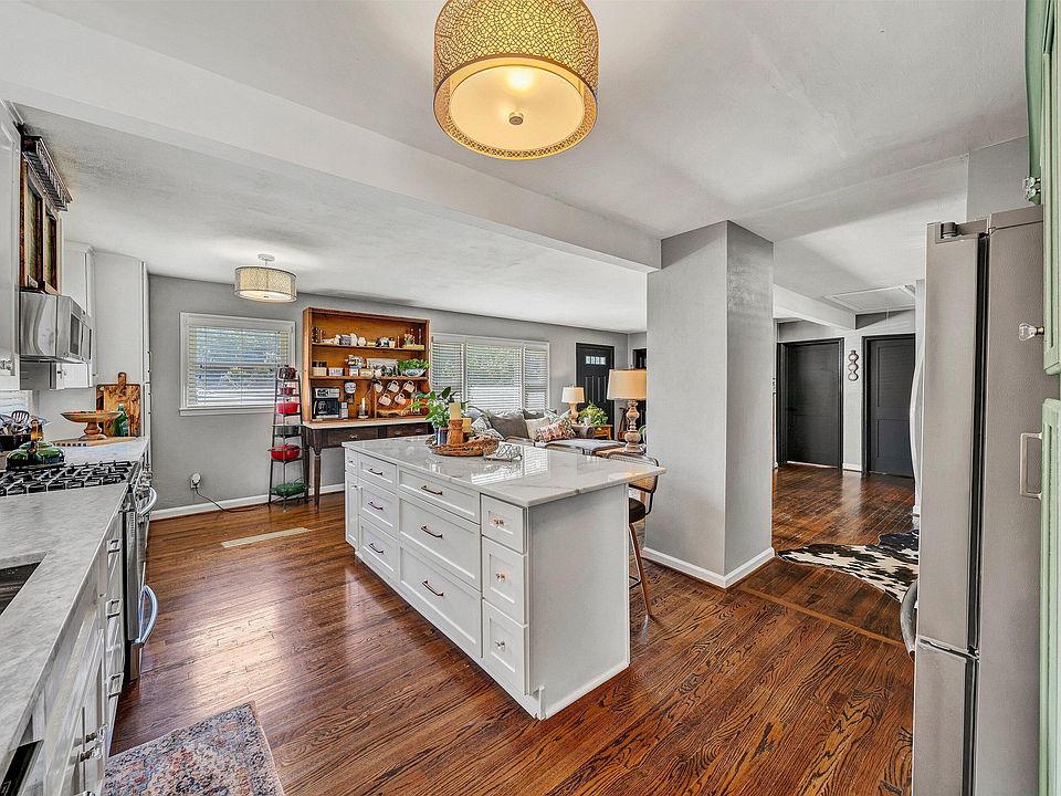 1st image of 3117 Fleetwood Ave