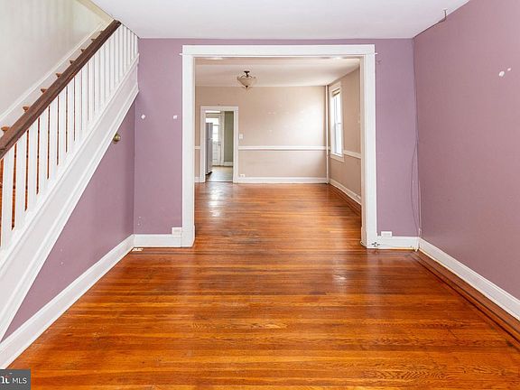 5th image of 4450 Newport Ave