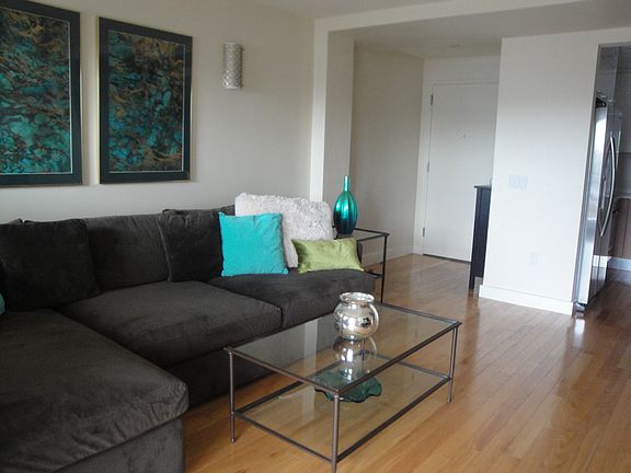 4th image of 3135 31st St APT 514