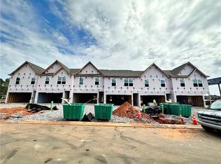 11648 Mendenhall Ct, Hampton, GA 30228