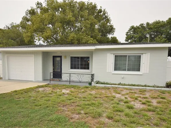 10935 114th Pl, Seminole, FL 33778