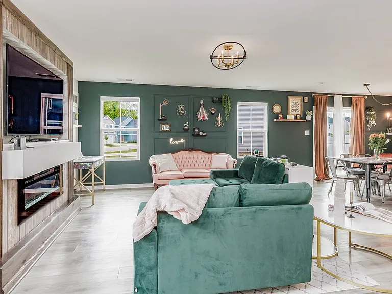 222 Lorraine Dr — Photo 8