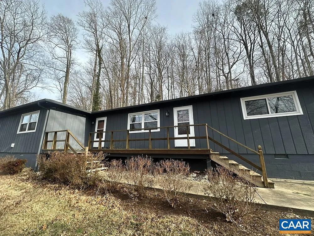 238 Sunset Ave photo 1