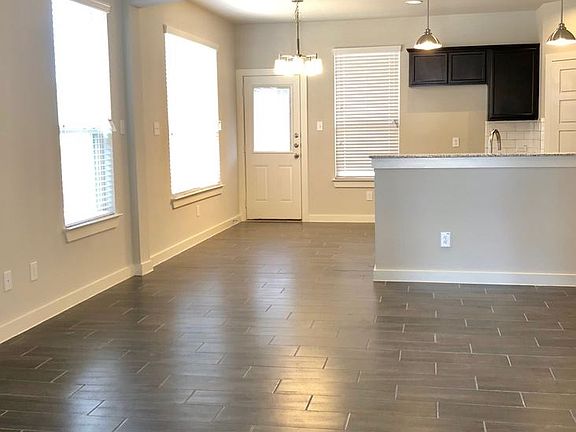 3rd image of 1015 W Sierra Vista Ct