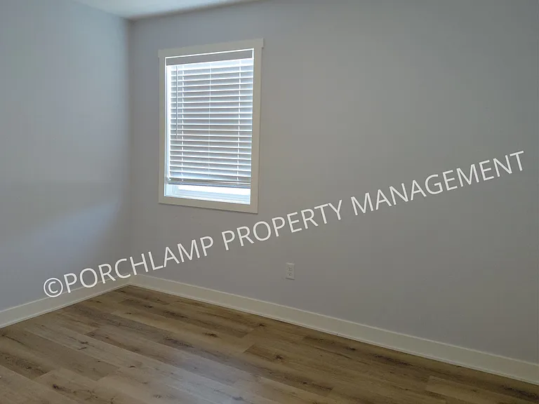 6779 Pleasantview St NE — Photo 18