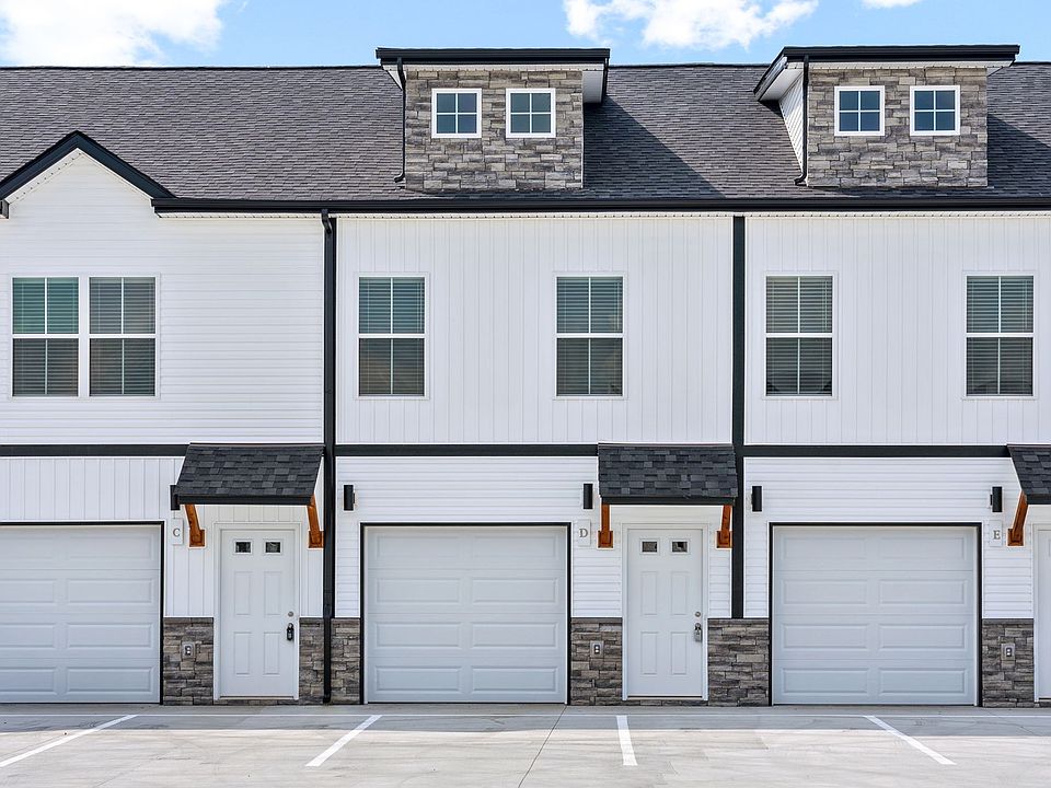 1st image of 208 Drayton Dr #D