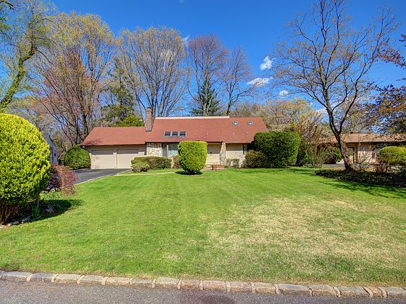 2nd image of 51 Crescent Dr.