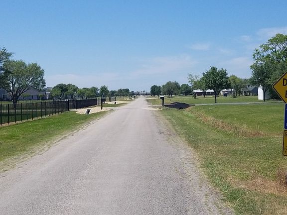 4th image of 570 County Road 3011