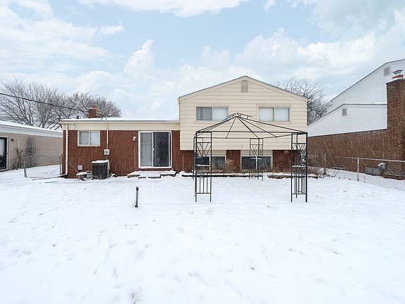 4th image of 36331 Bagdad Dr