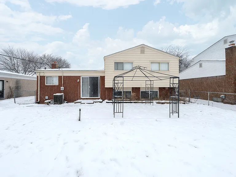 36331 Bagdad Dr — Photo 4