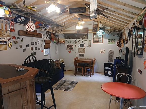 Clubhouse inside