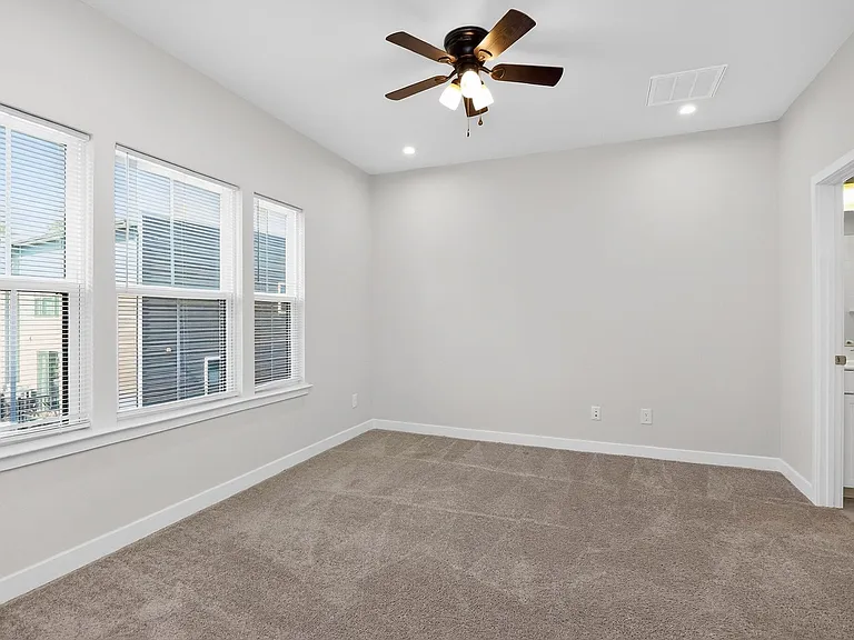 948 Broad River Ln — Photo 8