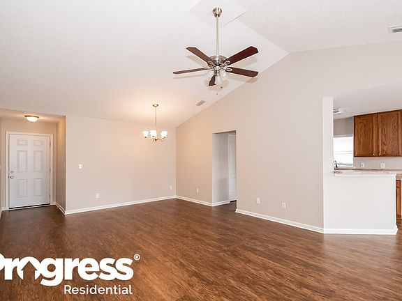 4th image of 6487 Silk Leaf Ln