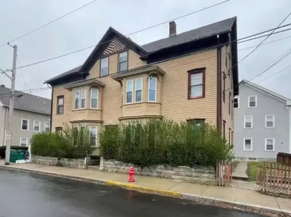 (undisclosed Address), Woonsocket, RI 02895