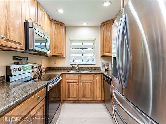 4th image of 1782 Riverwood Ln