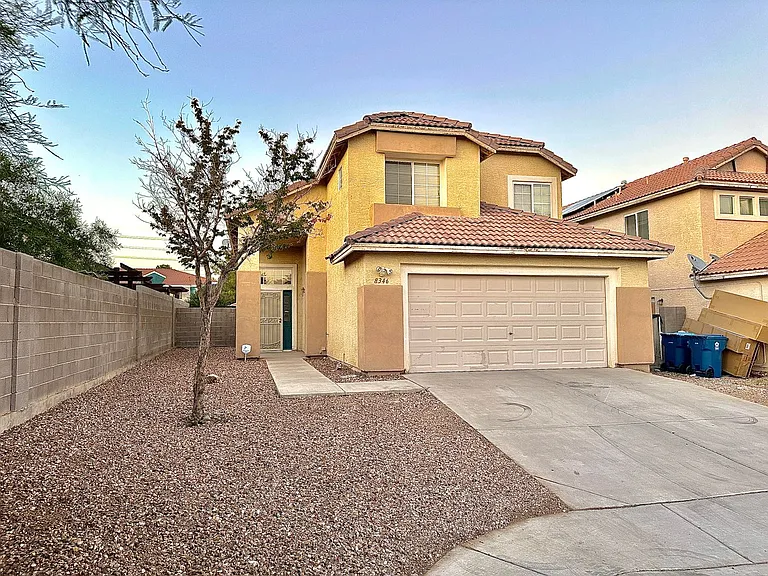 8346 Fame Ave — Photo 2