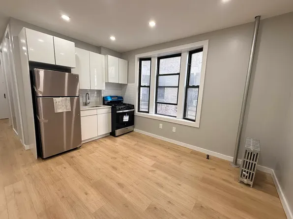 570 W 182nd St #2, New York, NY 10033