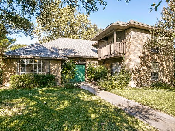 2nd image of 3217 Cross Timbers Ln